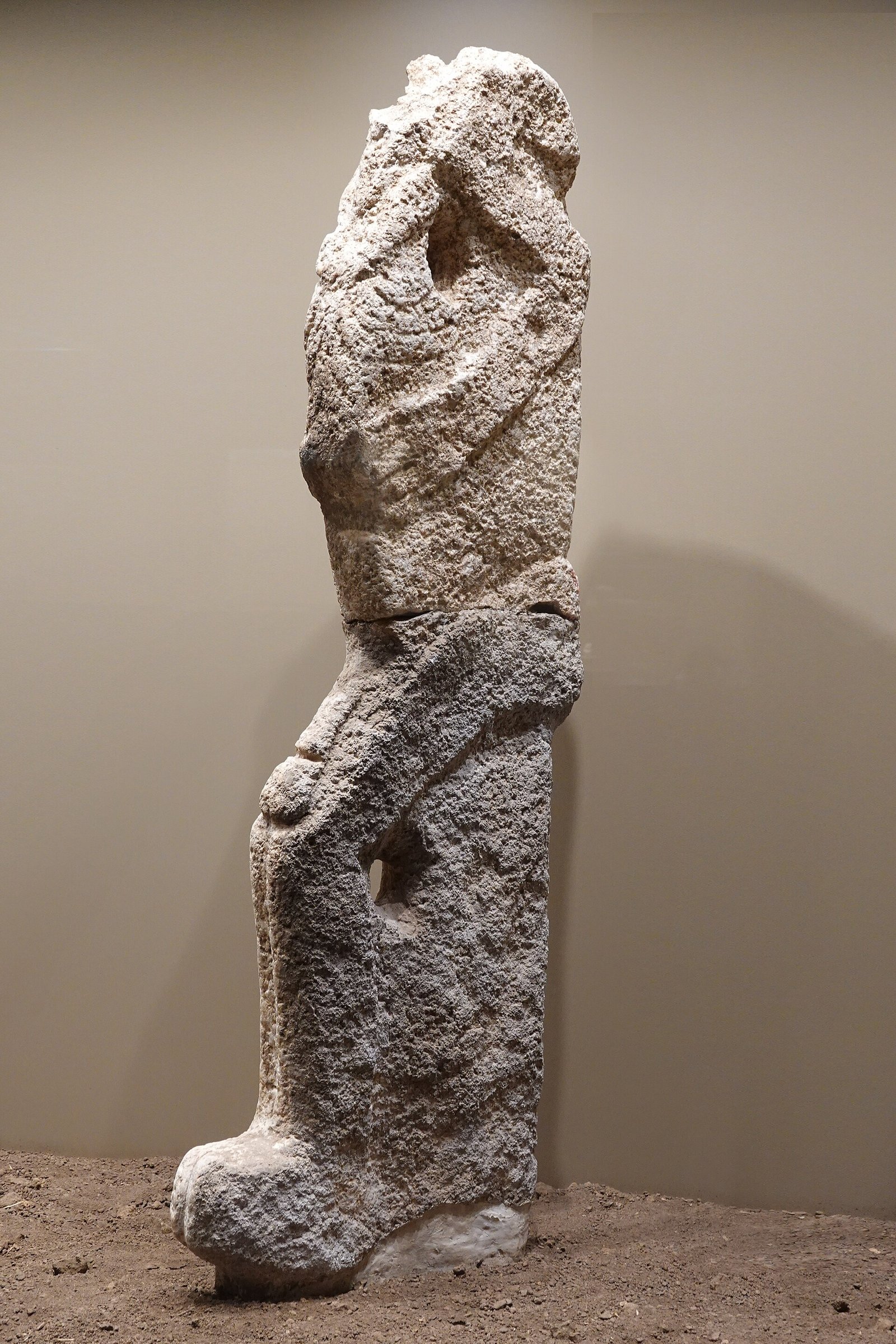 A seated human statue from Karahan Tepe, Şanlıurfa museum